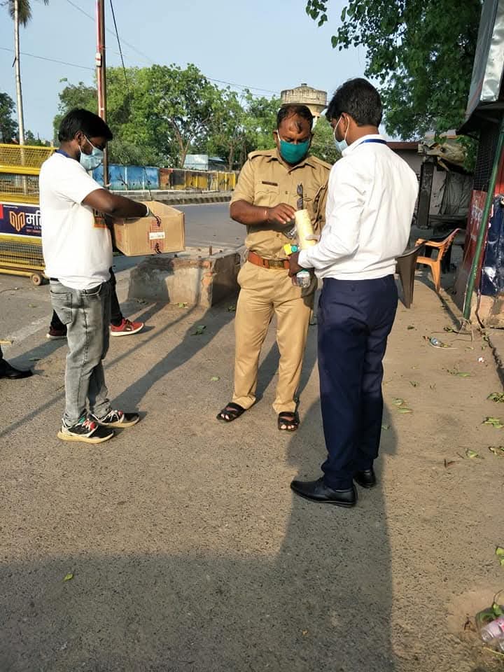सार्वजनिक पानी वितरण 